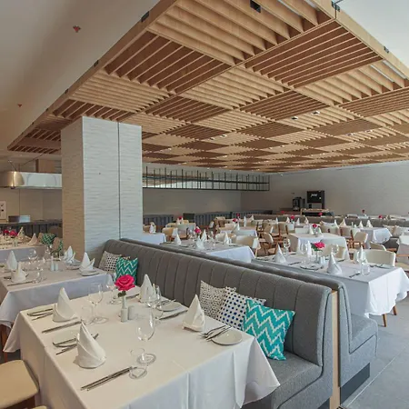 Poseidon - 5-star Luxury Experience - Premium Full Board 호텔